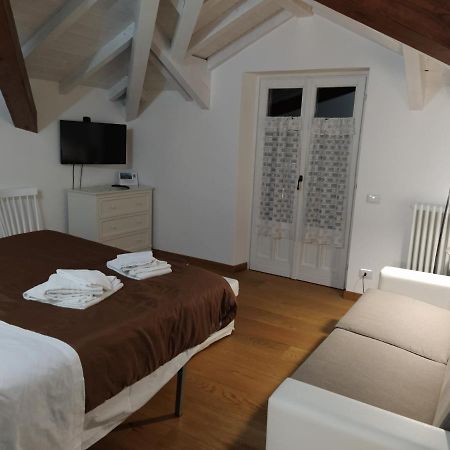 Villa Peachey สเตรซา ภายนอก รูปภาพ